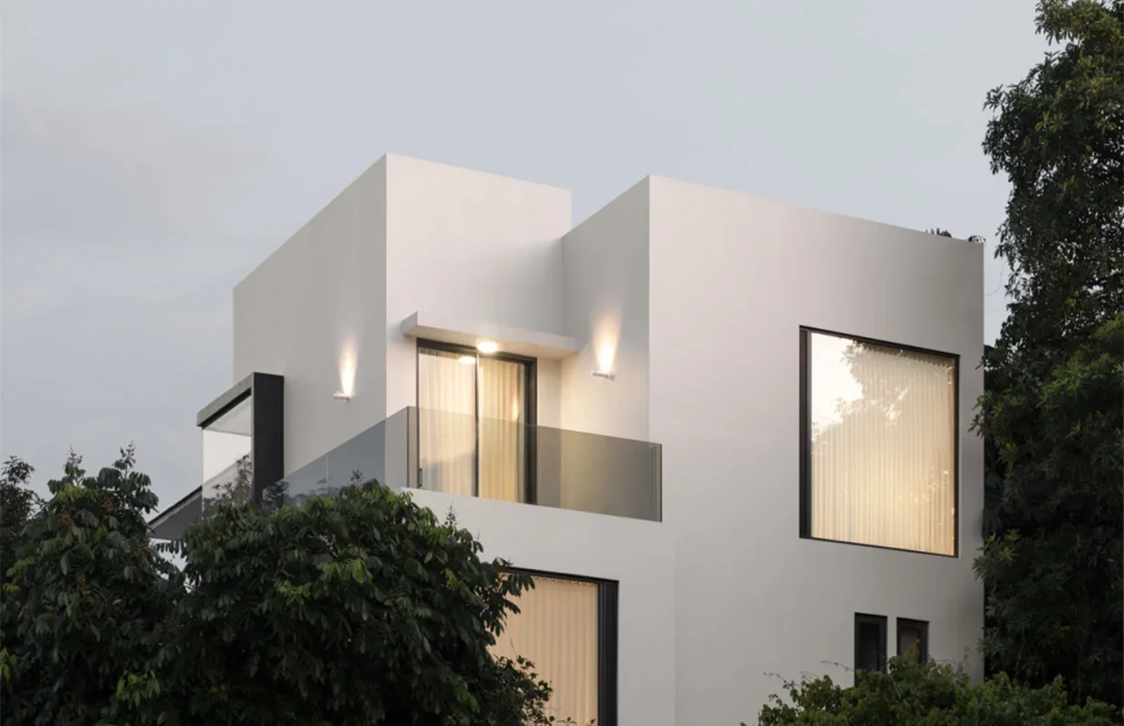 Plain Homeland Slider Three Item 2